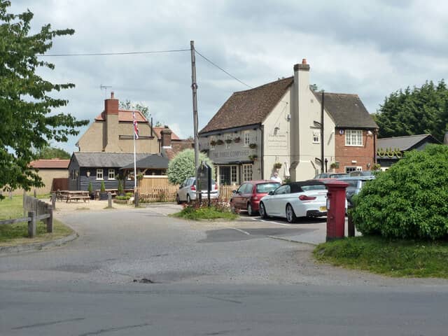 The Three Compasses, Watford