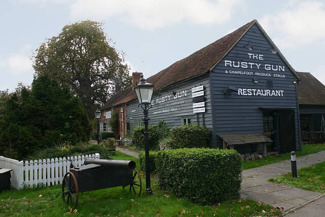 The Rusty Gun, Hitchin